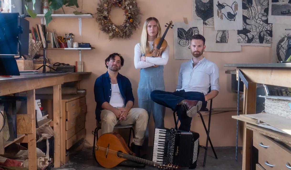 Live Music :Tarren at Horse + Bamboo