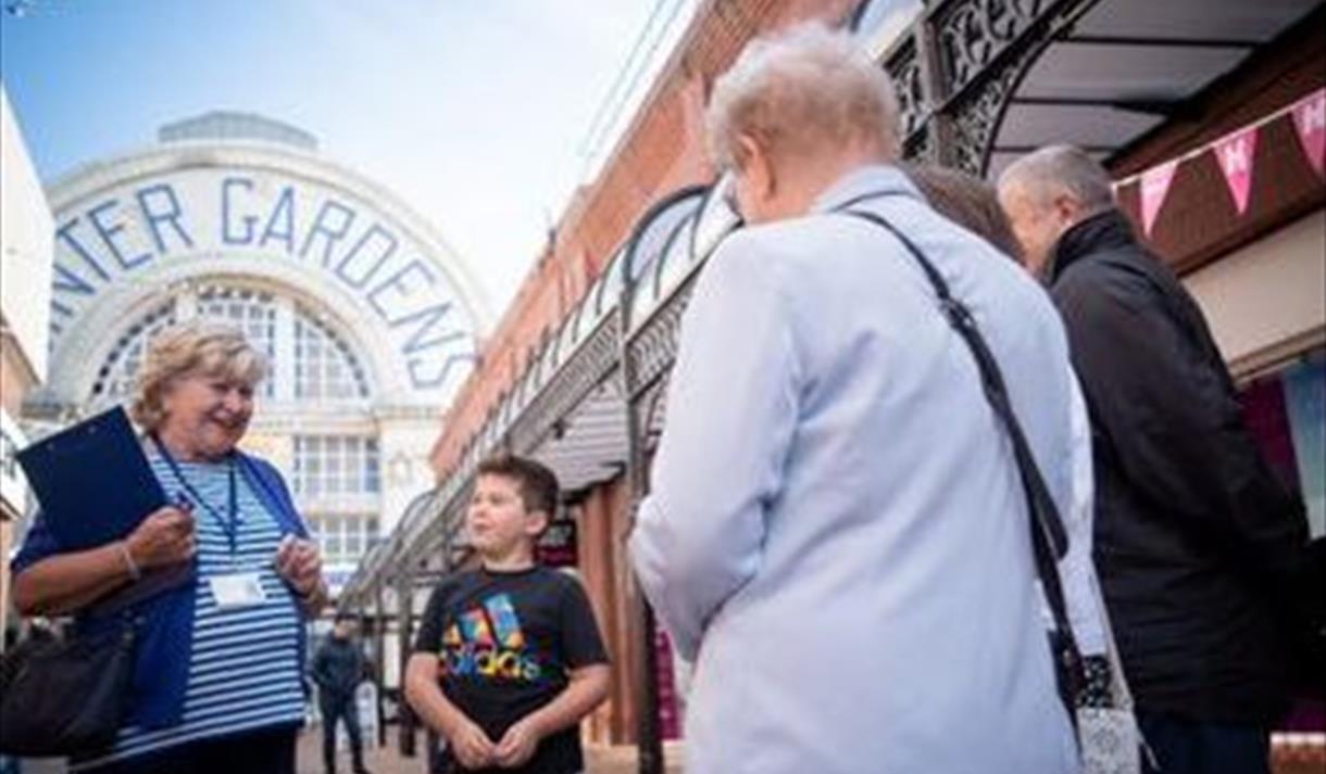A Spotlight on Entertainment Walking Tour
