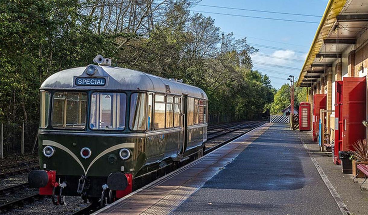 Spring Sunshine Railbus Tours of the Docks