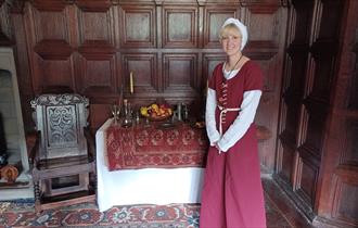 Explore Tudor Life