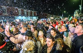 Leyland Christmas Lights Switch On