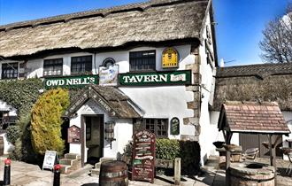 Owd Nell’s Canalside Tavern