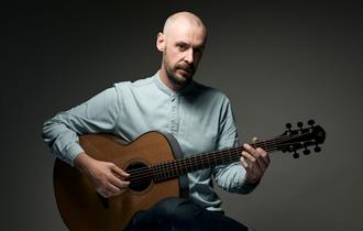 Sam Carter: Exquisite Acoustic Melodies and Expressive Voice at Willows Folk Club