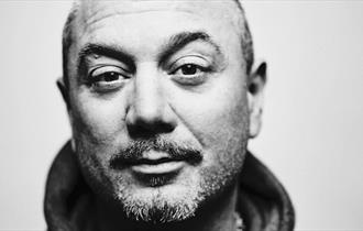 An Evening with Huey Morgan