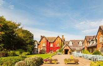 Exterior or The Villa Country House Hotel