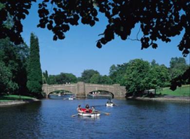 Thompson Park Boating Lake