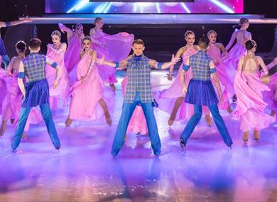 Hot Ice Show XS