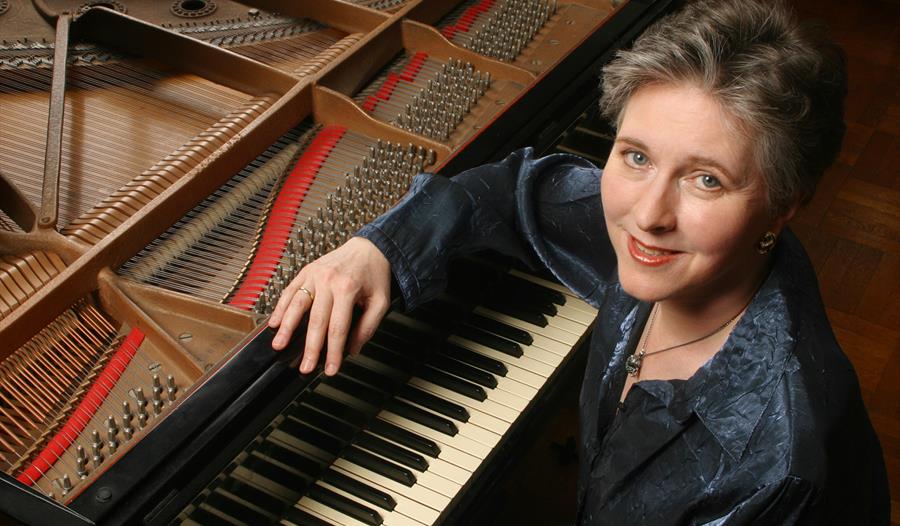 Janina Fialkowska, Concert Pianist in Recital in Parbold