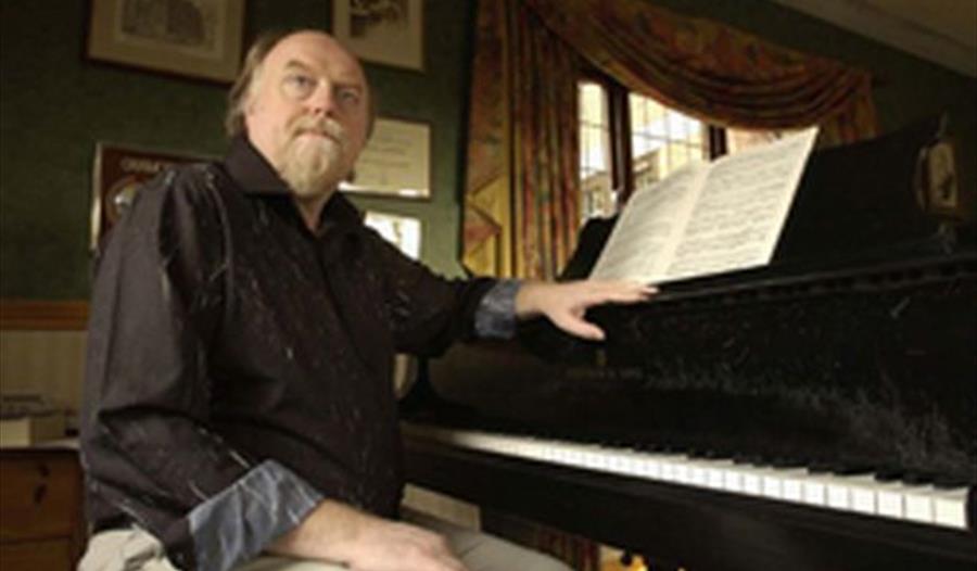 Peter Donohoe, piano