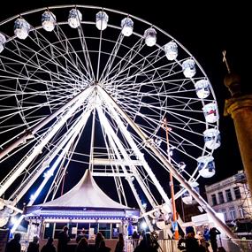 Christmas wheel of light