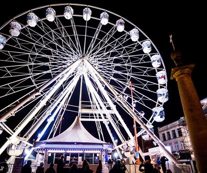 Christmas wheel of light