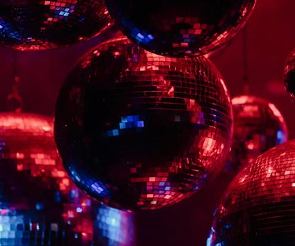 Red and blue glitterballs