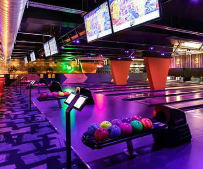 Get a strike at East Street Lanes boutique bowling alley