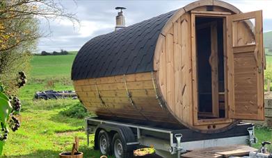 Timber mobile sauna unit