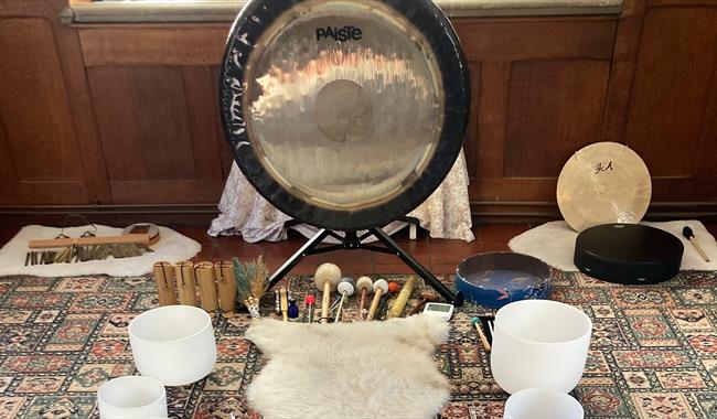 Sound bath equipment