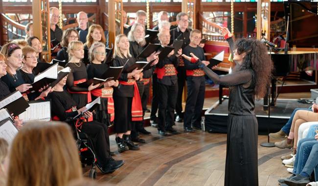 Slavic Voices Choir performing