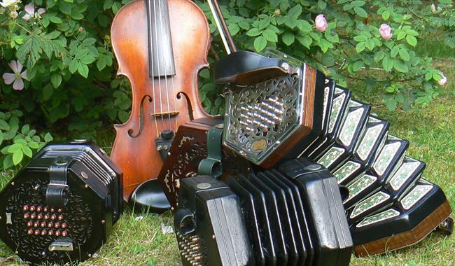 Musical instruments for folk music