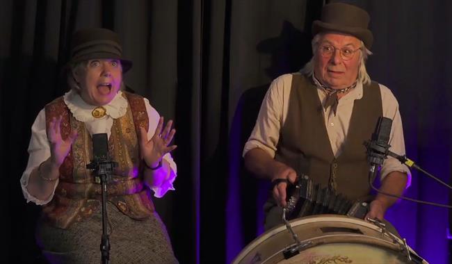 Folk musicians Sarah Pavey & Chris Evans