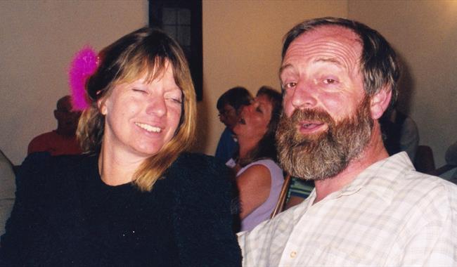 Folk performers Jim Glover and Chris Skinner