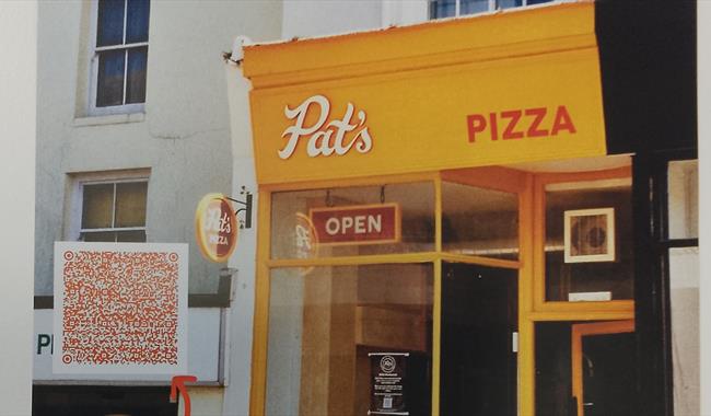 Picture of Pats Pizza restaurant