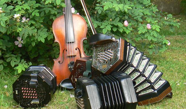 Musical instruments for folk music performance