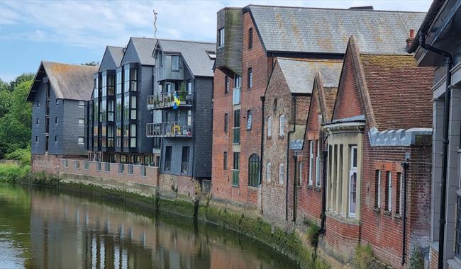 Lewes buildings along the Ouse