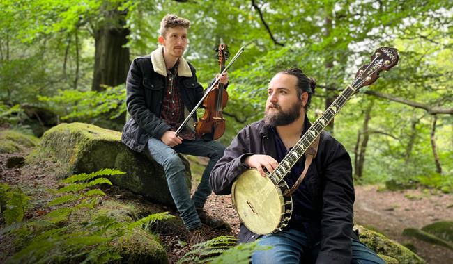 Folk musicians Rowan Piggott & Joe Danks