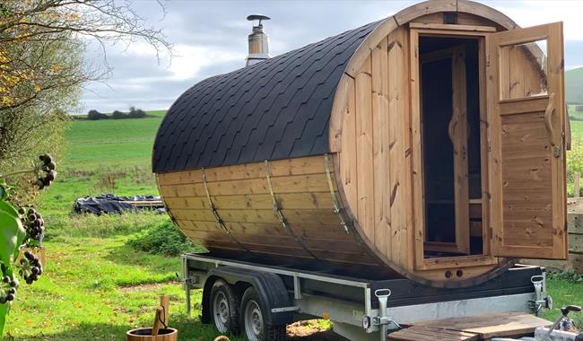 Timber mobile sauna unit