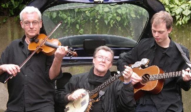 Folk group - Rattle on the Stovepipe