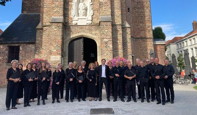 Esterhazy choir members in front of a cathedral
