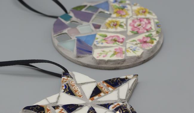 Mosaic Christmas decorations