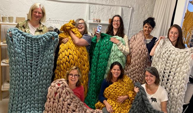Arm Knitting Blanket Workshop