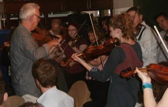 Fiddle workshop in progress