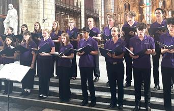 Members of Luckley House School Choir