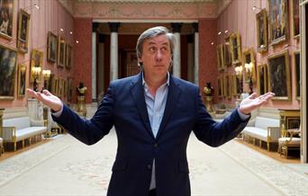 Andrew Graham-Dixon in an art museum
