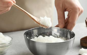 Making face serum with natural ingredients