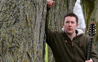 Folk musician Daoirì Farrell