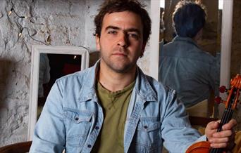 Folk musician James Delarre