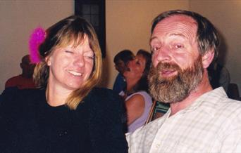 Folk performers Jim Glover and Chris Skinner