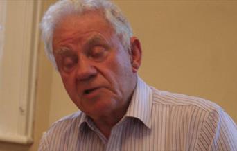 Folk musician Bob Lewis