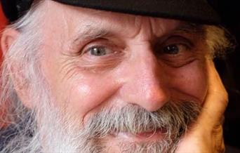 Folk musician, Dave Earl