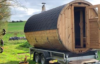 Timber mobile sauna unit