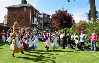 Dancers celebrating for Garland Day