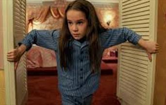 Alisha Weir stars as Matilda.