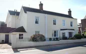 B & B, Lewes