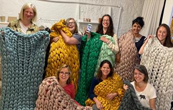 Arm Knitting Blanket Workshop