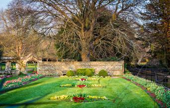 Southover Grange Gardens