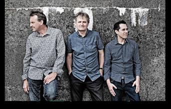 TRIVERSION - JAZZ ON THE EDGE
