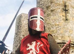 Man in armour by Lewes Castle