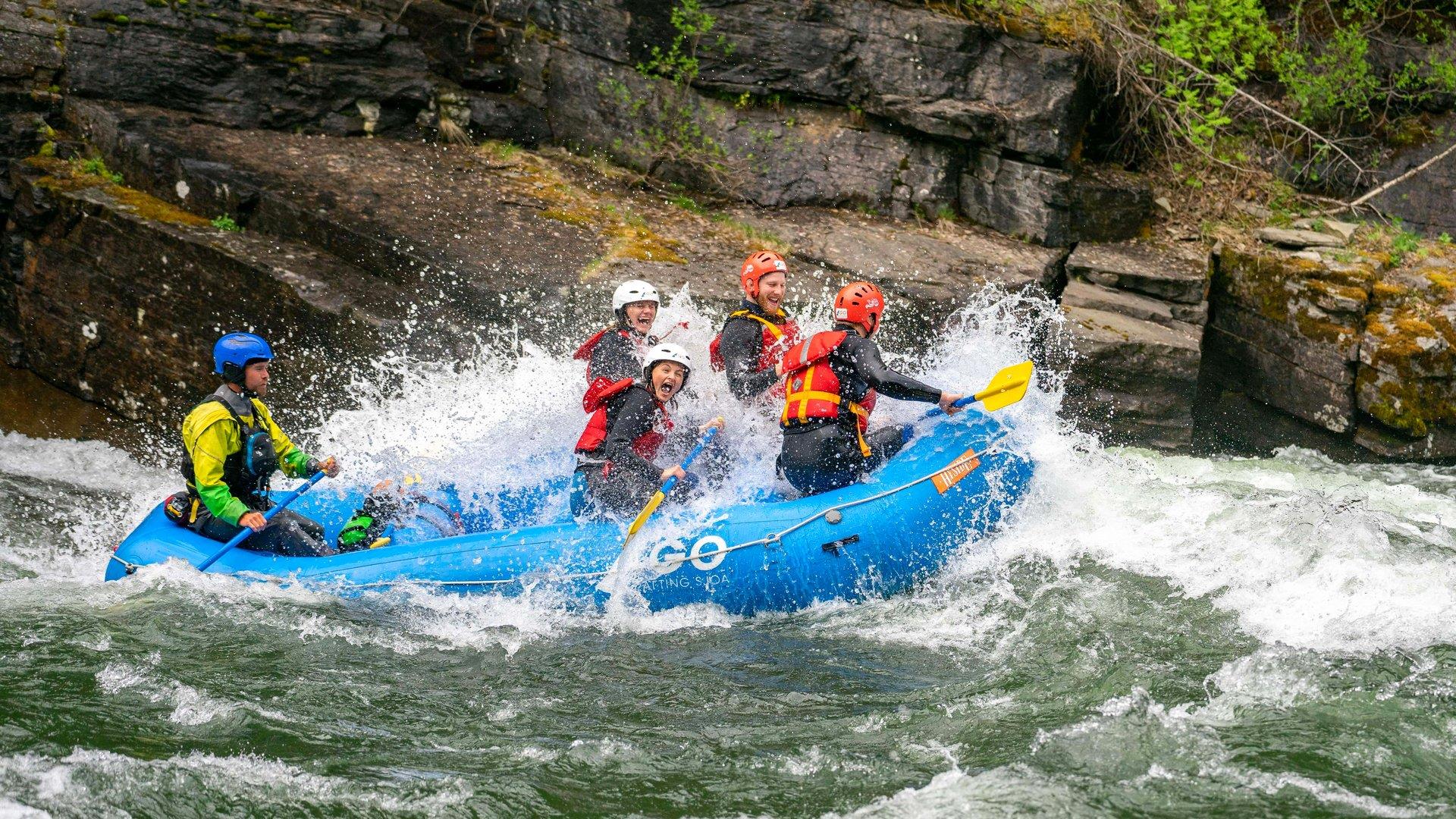 Rafting in the river Sjoa